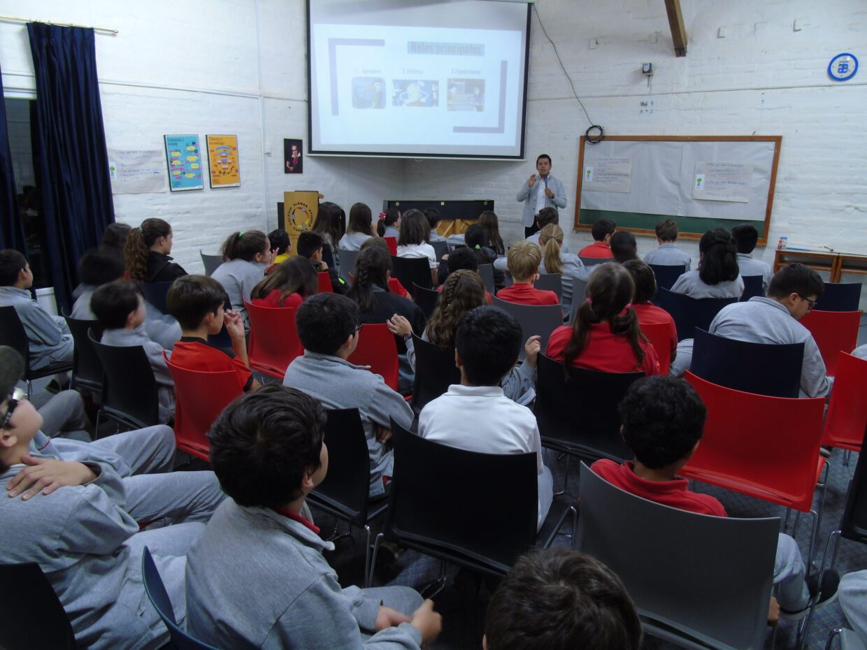 Charla sobre uso de tecnología y redes sociales | Colegio Alemán ...